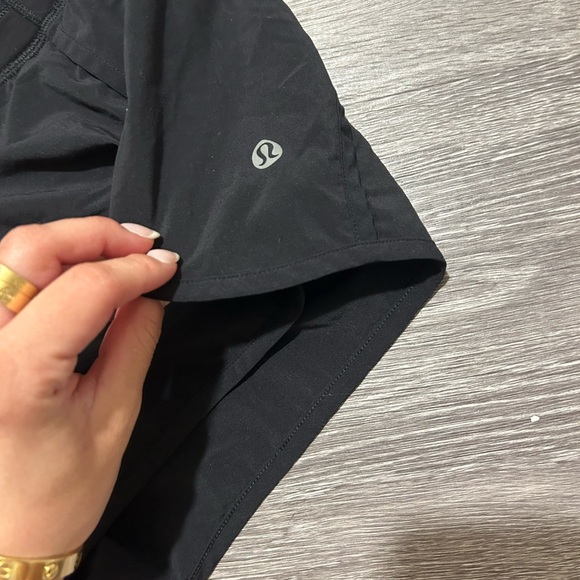 lululemon speed up shorts - Picture 2 of 5